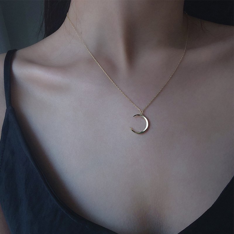 Autumn and winter 999 sterling silver niche design moon necklace women cold temperament crescent clavicle chain necklace